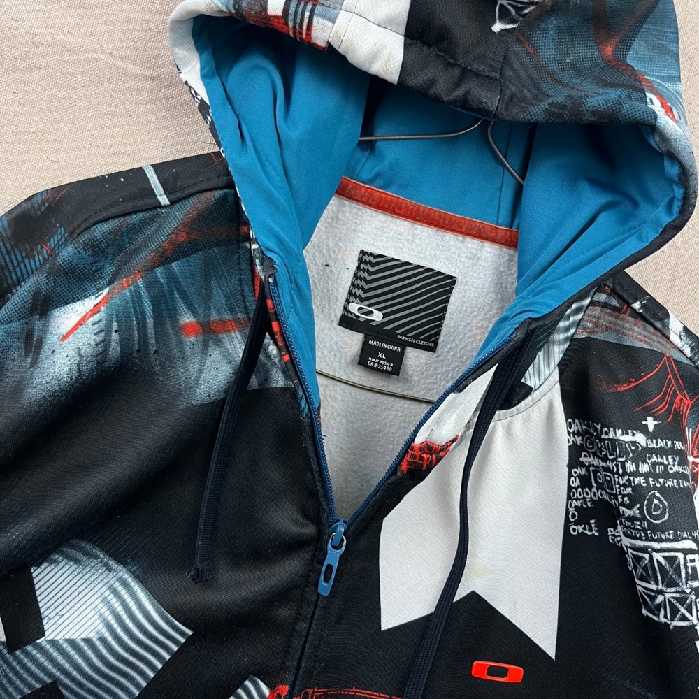 Oakley Zip Up Hoodie Mens XL Multicolor Graffiti Abstract Graphic Fall 2010